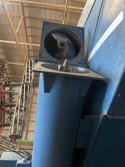 1995 Kinze 1040 Row Crop Cart full