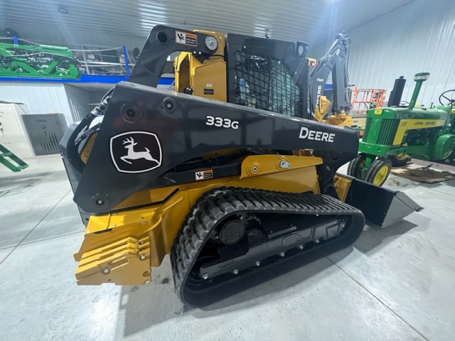 2022 DEERE 333G