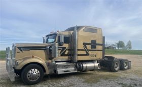 2019 Kenworth W900