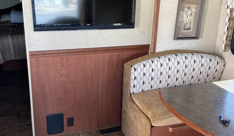 2014 Winnebago Vista full