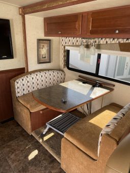 2014 Winnebago Vista full