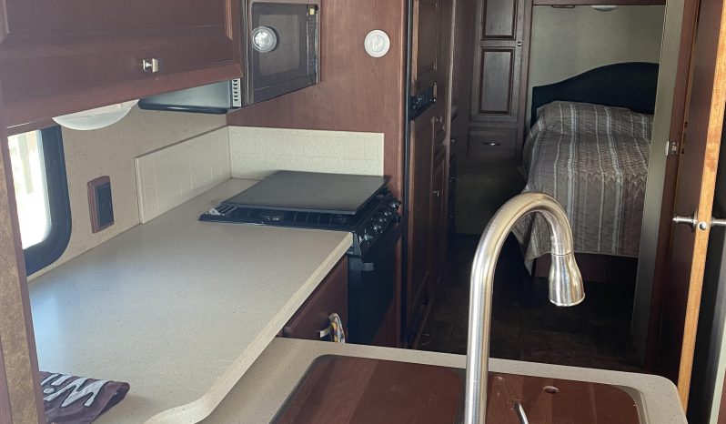 2014 Winnebago Vista full