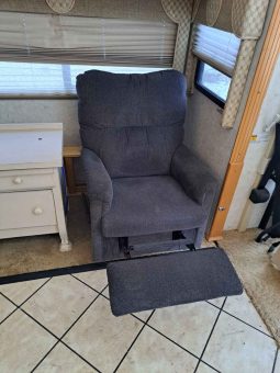 2004 Winnebago Itasca full