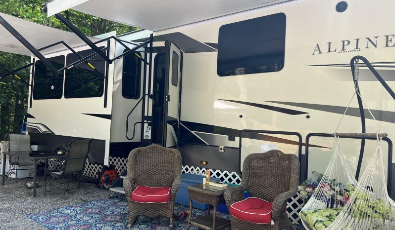 2022 Keystone Alpine full