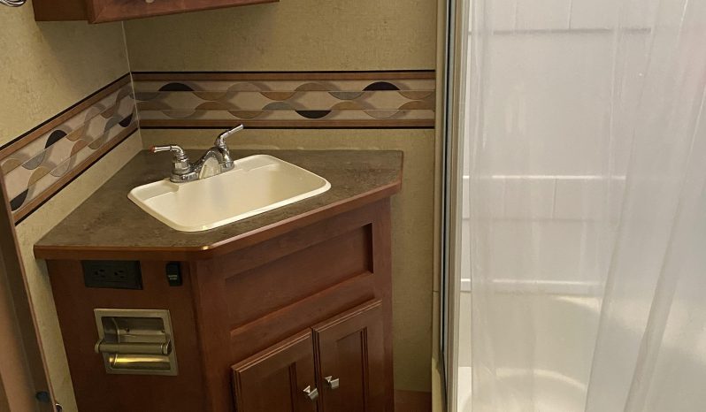 2014 Winnebago Vista full