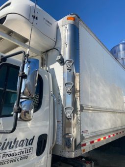 2017 Freightliner  26′ Refrigerated Bed full