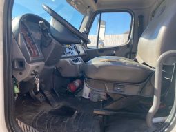 2017 Freightliner  26′ Refrigerated Bed full