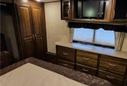 2018 PRIME TIME SANIBEL 3650 full