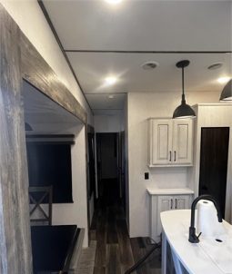 2021 HEARTLAND BIGHORN TRAVELER 38FL full