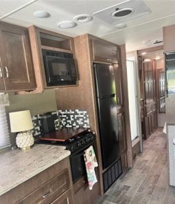 2019 WINNEBAGO INTENT 30R full