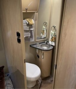 2015 LEISURE TRAVEL VANS UNITY 24IB full