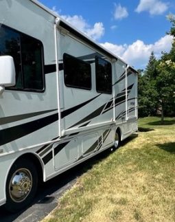 2019 WINNEBAGO INTENT 30R full