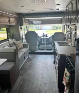 2019 WINNEBAGO INTENT 30R full