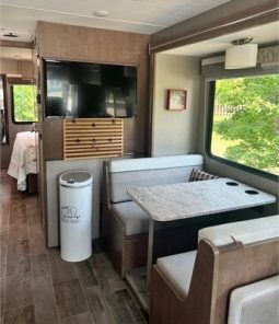 2019 WINNEBAGO INTENT 30R full