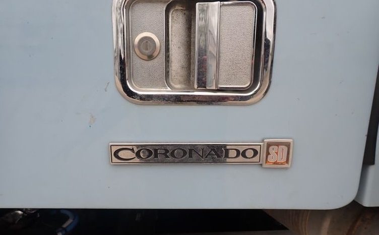 2012 Freightliner Coronado SD full