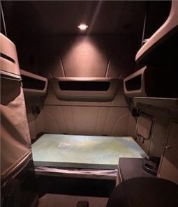 2019 Peterbilt 579 full