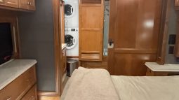 2021 Tiffin Phaeton IH full