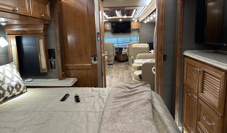 2021 Tiffin Phaeton IH full