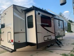 2019 FOREST RIVER FLAGSTAFF SUPER LITE 529MBS full