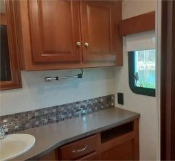 2017 WINNEBAGO VISTA LX 35F full