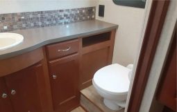 2017 WINNEBAGO VISTA LX 35F full