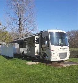 2017 WINNEBAGO VISTA LX 35F full
