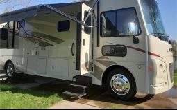 2017 WINNEBAGO VISTA LX 35F full
