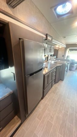 2022 THOR MOTOR COACH OUTLAW 38MB full