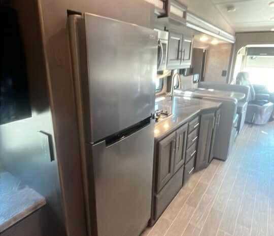 2022 THOR MOTOR COACH OUTLAW 38MB full