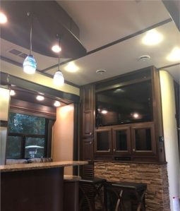 2015 DUTCHMEN VOLTAGE EPIC 3895 full