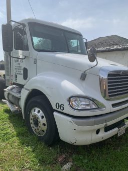 2010 Freightliner Columbia 120 Day Cab full