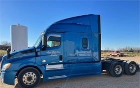 2020 FREIGHTLINER CASCADIA 126