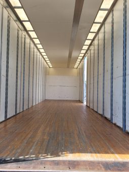 2019 Freightliner Business Class M2-106 full