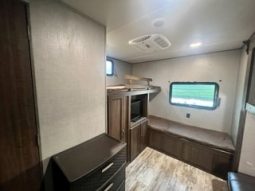 2018 CROSSROADS ZINGER 328SB full