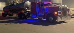 2022 PETERBILT 389 full