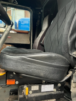 2000 PETERBILT 379 full