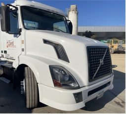 2015 VOLVO VNL64300 full