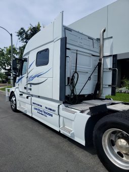 2018 Volvo VNL64T730 full