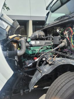 2018 Volvo VNL64T730 full