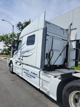 2018 Volvo VNL64T730 full