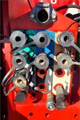 2010 VERSATILE 435 full