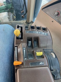 2005 John Deere 8220 full