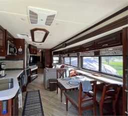 2019 FLEETWOOD BOUNDER 33C full
