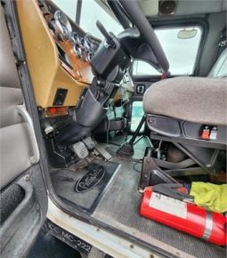 2009 Peterbilt 335 full