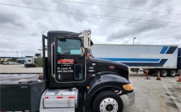 2009 Peterbilt 335 full