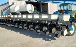 2004 KINZE 3700 full