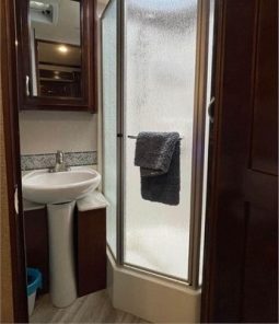 2019 FLEETWOOD BOUNDER 33C full