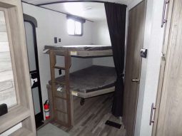 2020 CROSSROADS ZINGER 280BH full