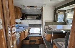 2004 LANCE 1121 full