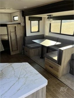 2022 FOREST RIVER CHEROKEE ALPHA WOLF 26DBH-L full